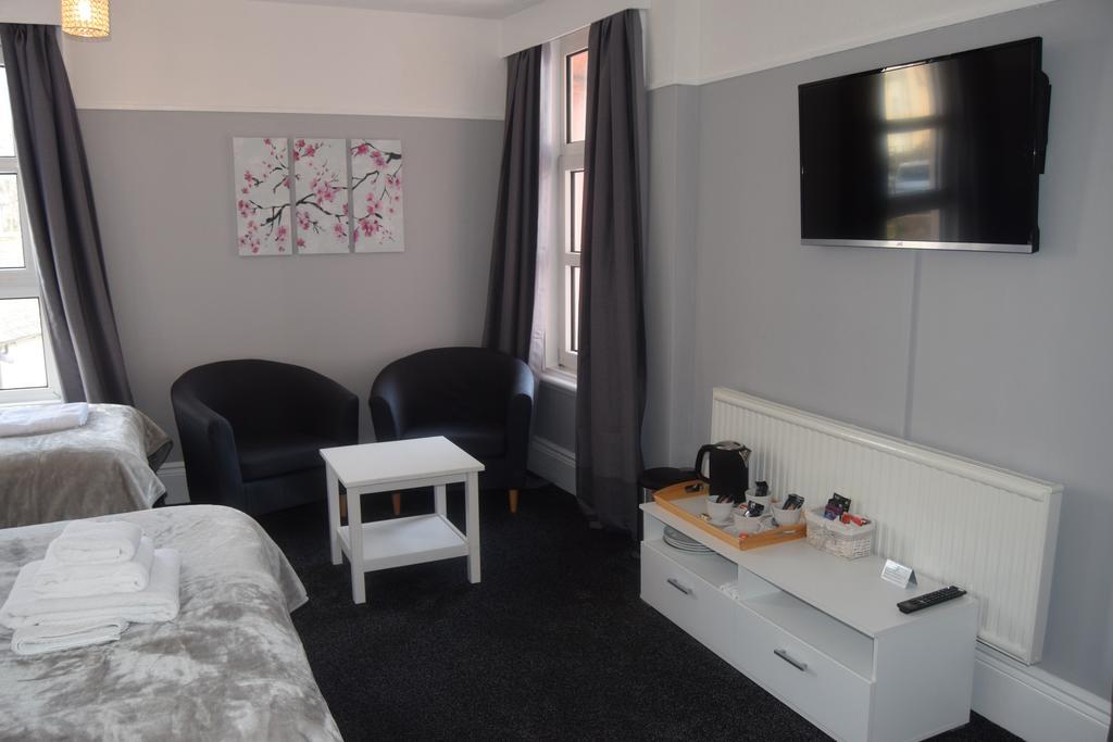 Bed and Breakfast The Blenheim Dawlish Esterno foto