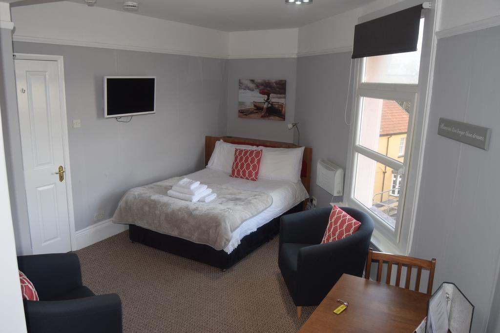 Bed and Breakfast The Blenheim Dawlish Esterno foto