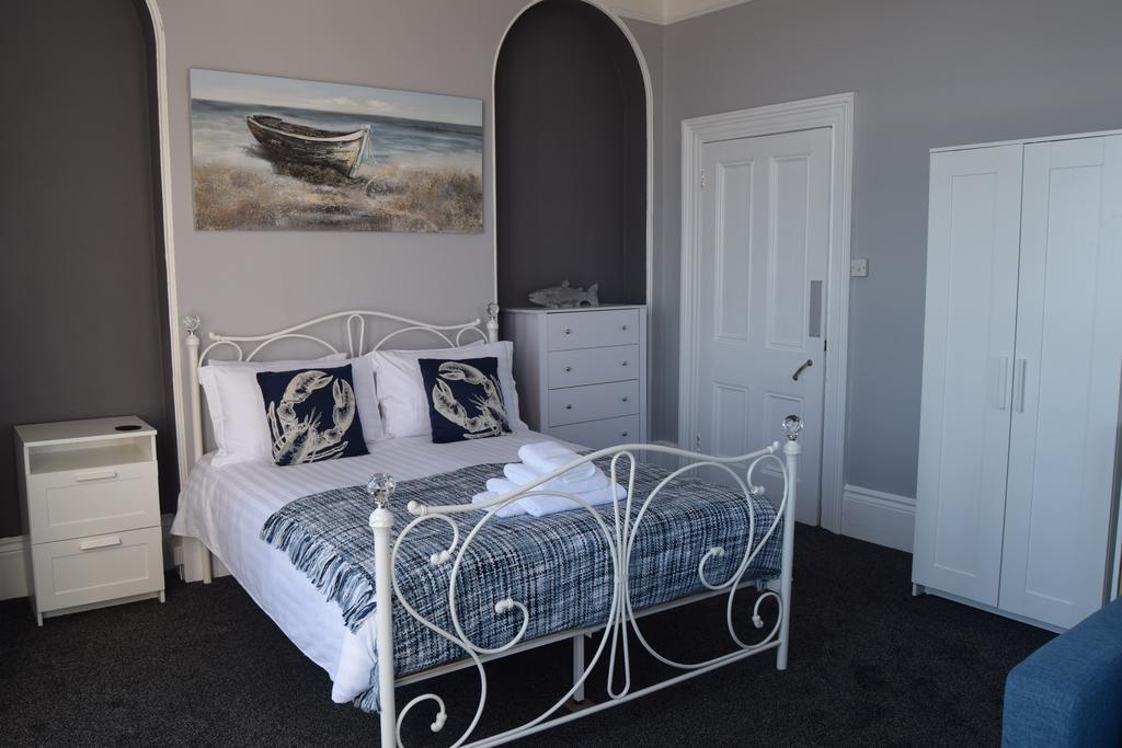 Bed and Breakfast The Blenheim Dawlish Esterno foto