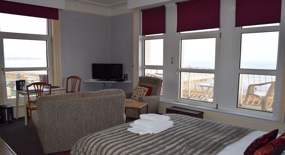 Bed and Breakfast The Blenheim Dawlish Esterno foto