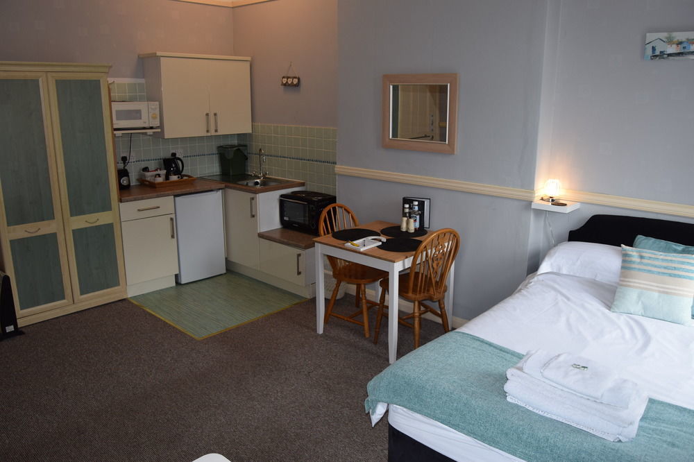 Bed and Breakfast The Blenheim Dawlish Esterno foto