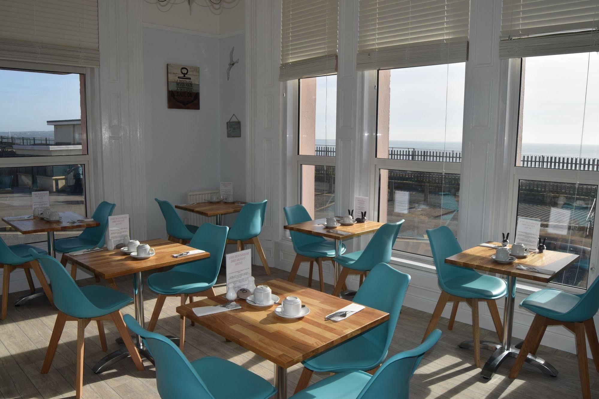 Bed and Breakfast The Blenheim Dawlish Esterno foto