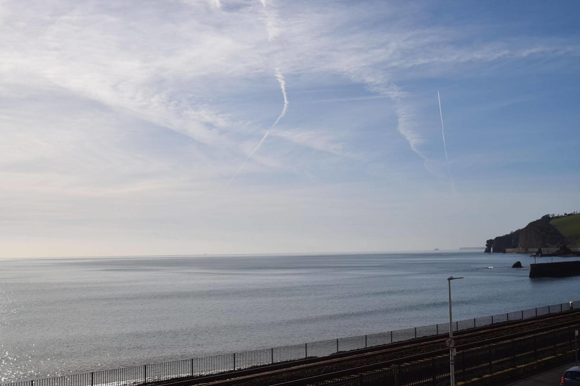Bed and Breakfast The Blenheim Dawlish Esterno foto
