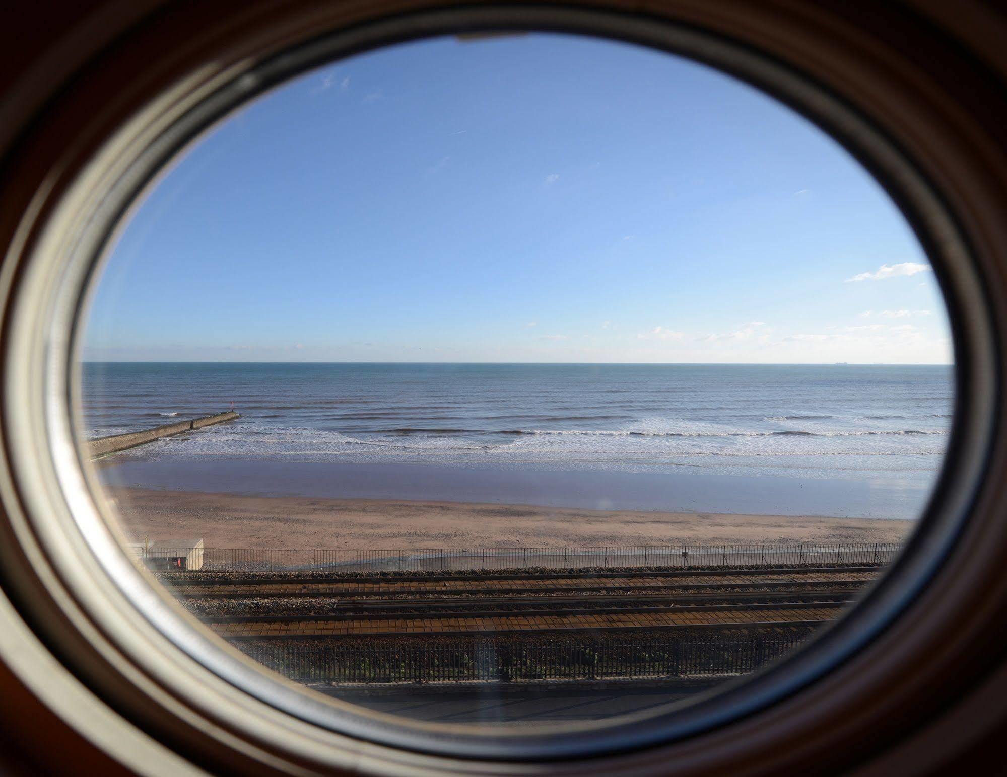 Bed and Breakfast The Blenheim Dawlish Esterno foto