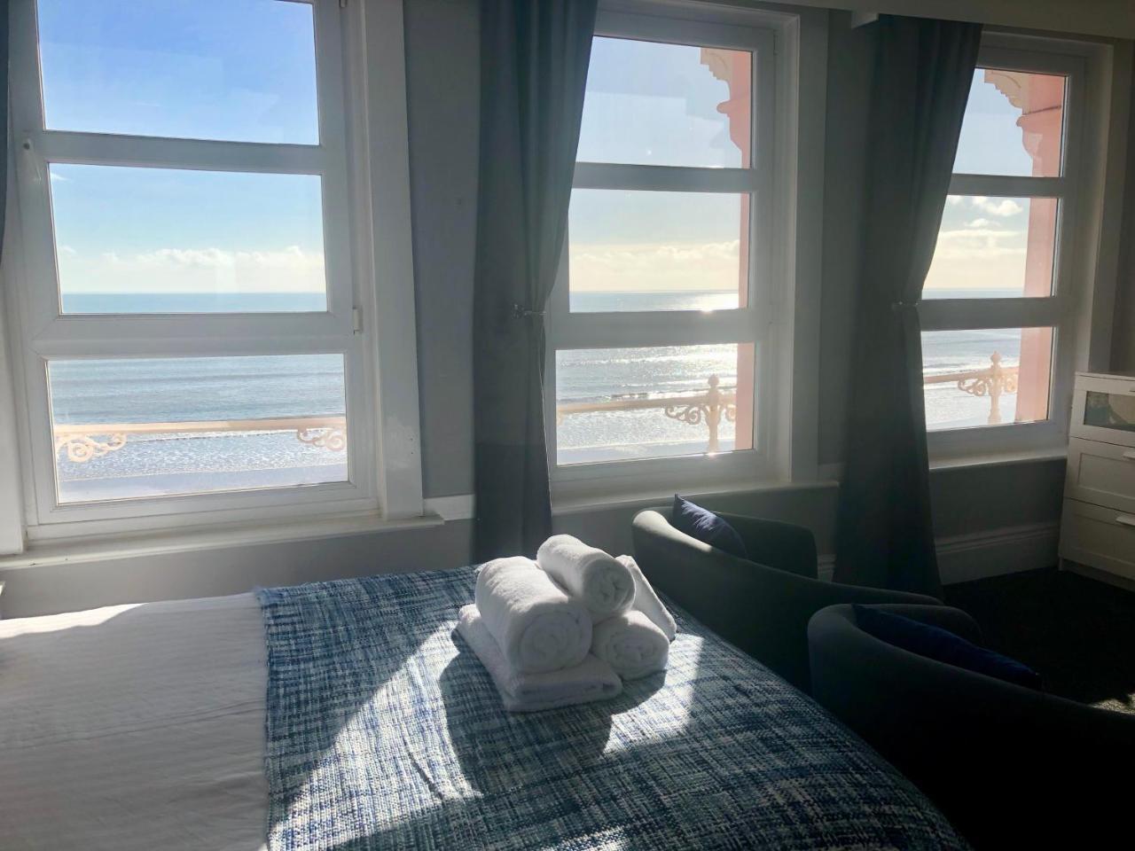 Bed and Breakfast The Blenheim Dawlish Esterno foto