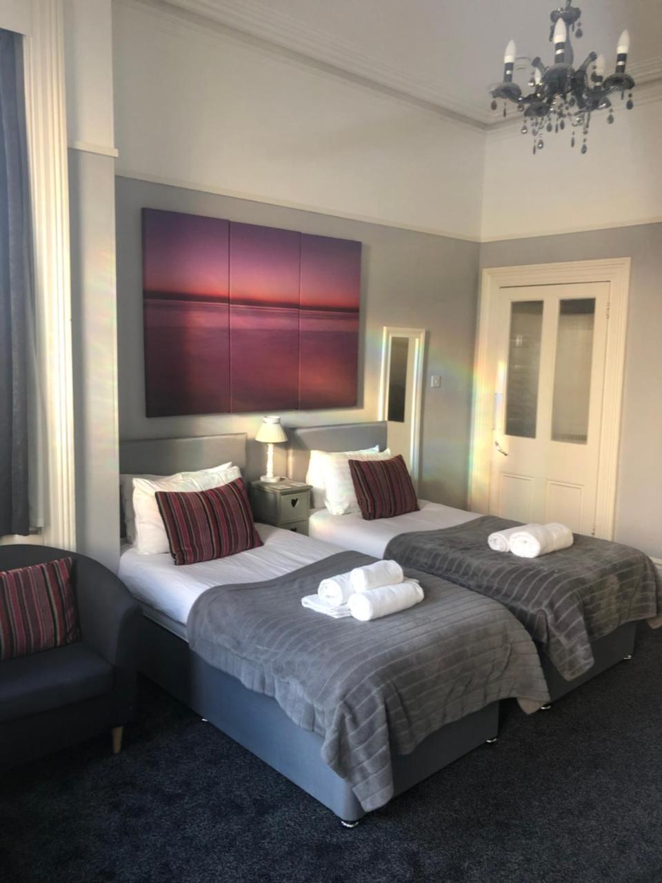 Bed and Breakfast The Blenheim Dawlish Esterno foto