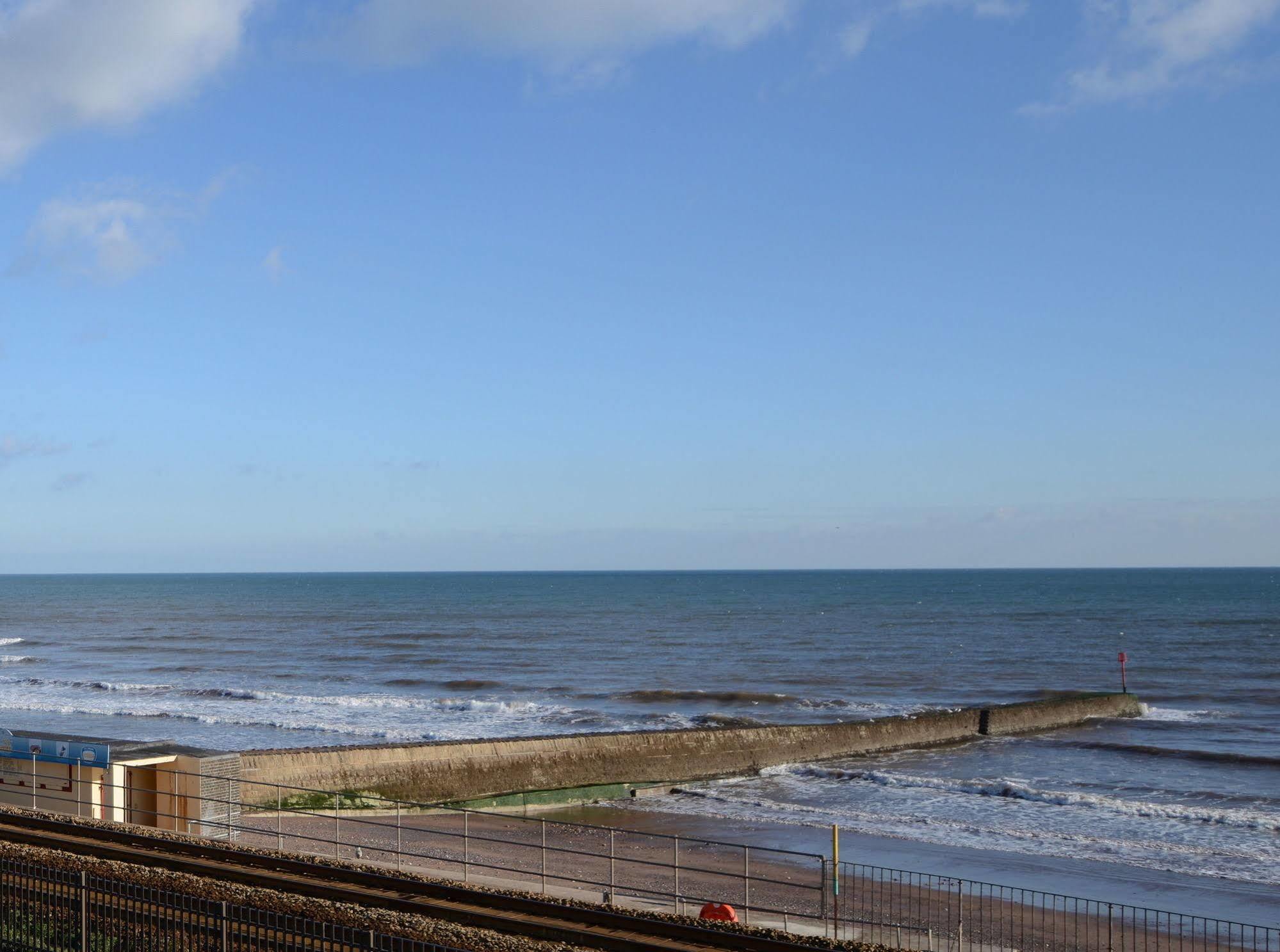 Bed and Breakfast The Blenheim Dawlish Esterno foto